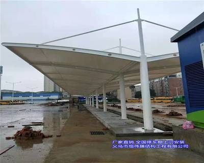 樂山公交車遮雨棚與汽車停車棚 高度優化與十五年質保的膜結構工程設計
